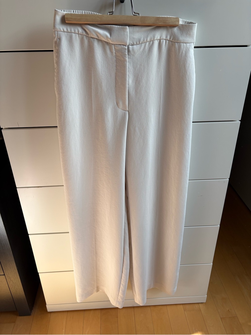 Wilfred Alayna Crepette Cream Pants